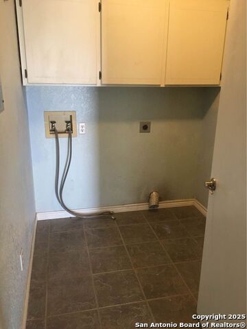 Image 16 of 20 For 2113 Hackberry