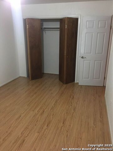 Image 19 of 20 For 2113 Hackberry