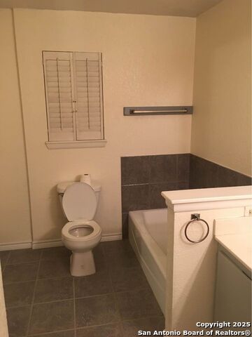 Image 2 of 20 For 2113 Hackberry