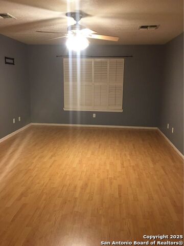 Image 8 of 20 For 2113 Hackberry