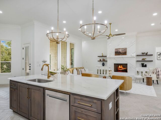 Listing photo id 12 for 846 Maximino Ridge