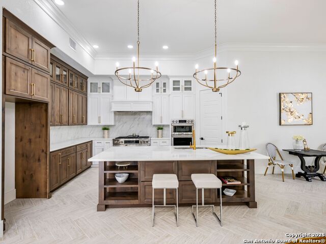 Listing photo id 13 for 846 Maximino Ridge