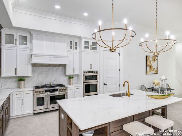 Listing photo id 14 for 846 Maximino Ridge