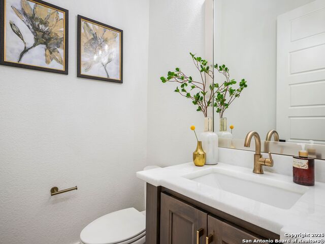 Listing photo id 21 for 846 Maximino Ridge