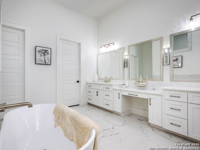 Listing photo id 25 for 846 Maximino Ridge