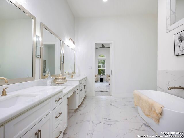 Listing photo id 27 for 846 Maximino Ridge
