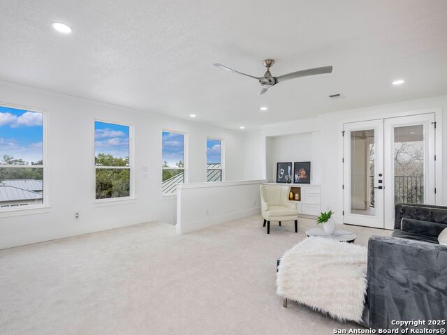 Listing photo id 31 for 846 Maximino Ridge