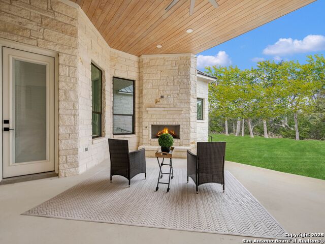 Listing photo id 37 for 846 Maximino Ridge