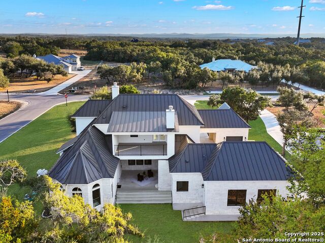 Listing photo id 40 for 846 Maximino Ridge
