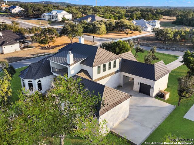 Listing photo id 41 for 846 Maximino Ridge