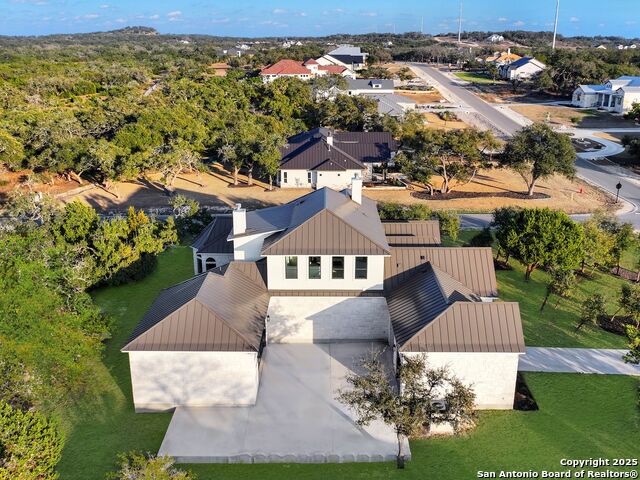 Listing photo id 42 for 846 Maximino Ridge