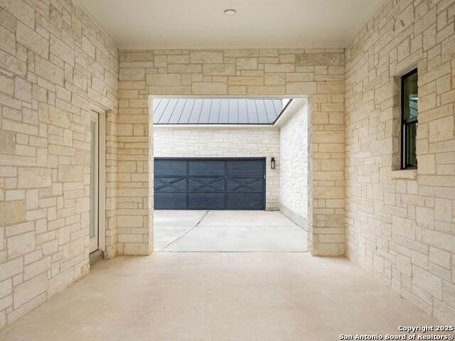 Listing photo id 43 for 846 Maximino Ridge