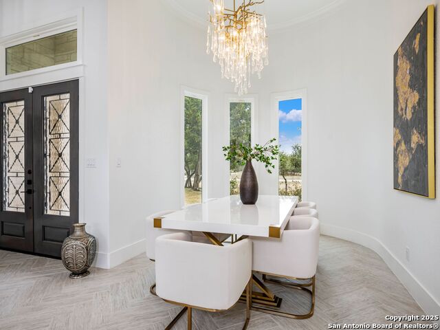 Listing photo id 6 for 846 Maximino Ridge