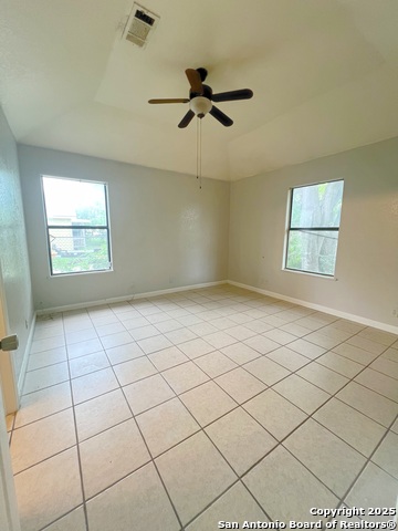 Image 10 of 15 For 2415 Wescott Ave