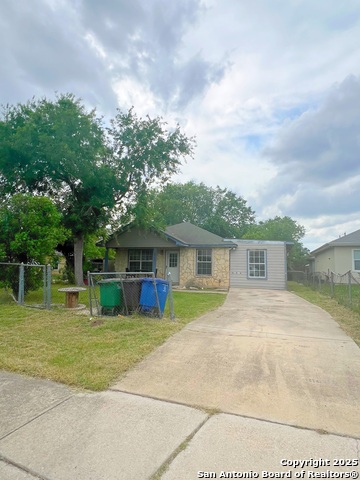 Image 2 of 15 For 2415 Wescott Ave