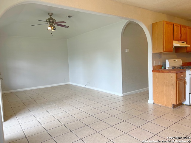 Image 4 of 15 For 2415 Wescott Ave