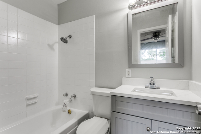 Image 18 of 25 For 209 Ivy Ln  