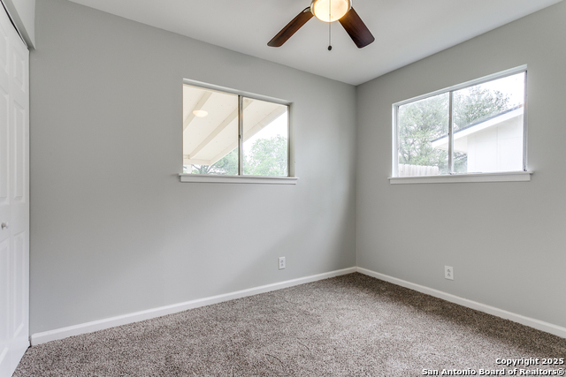 Image 21 of 25 For 209 Ivy Ln  