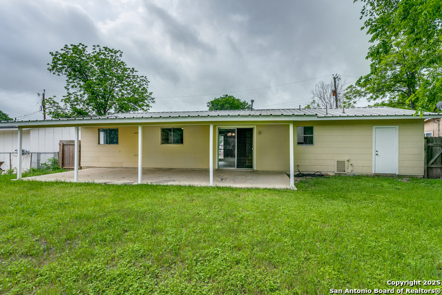 Image 24 of 25 For 209 Ivy Ln  
