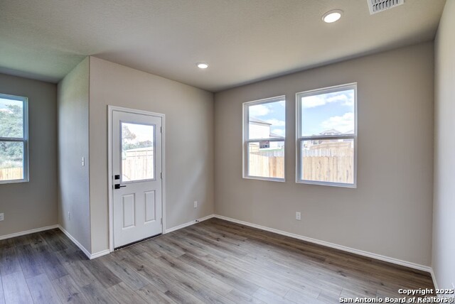 Image 14 of 31 For 6606 Lowrie Block