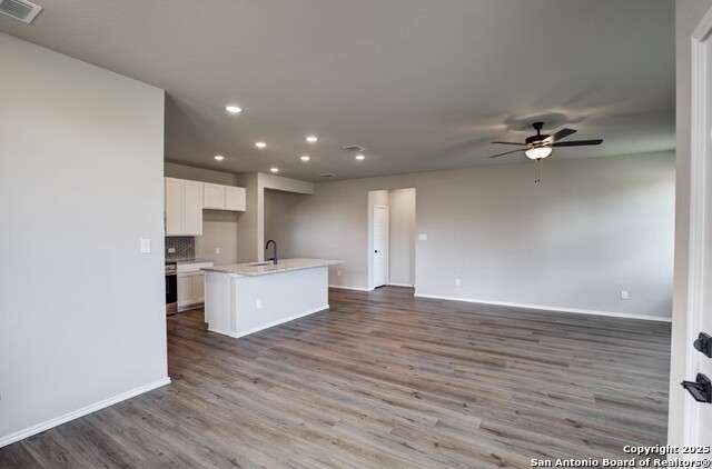 Image 15 of 31 For 6606 Lowrie Block