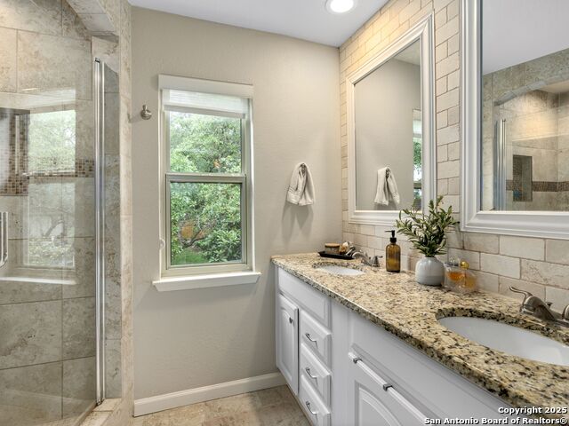 Listing photo id 16 for 8315 Timberwilde