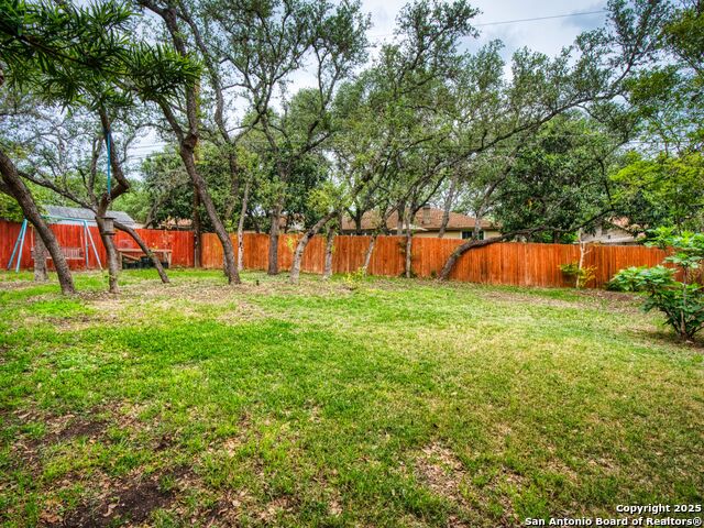 Listing photo id 22 for 8315 Timberwilde