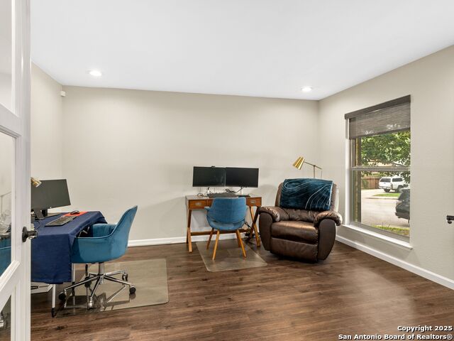 Listing photo id 2 for 8315 Timberwilde