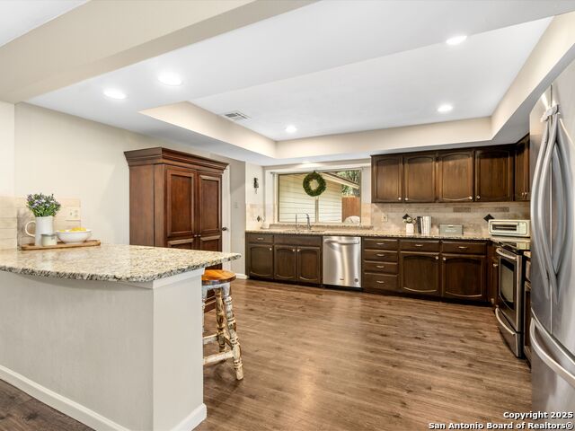 Listing photo id 6 for 8315 Timberwilde