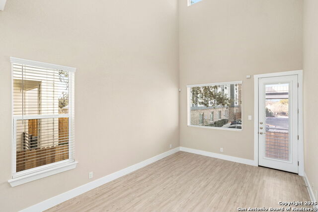 Listing photo id 11 for 11834 Zarkava
