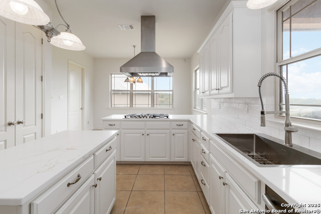 Image 13 of 66 For 211 Scarlett Ridge