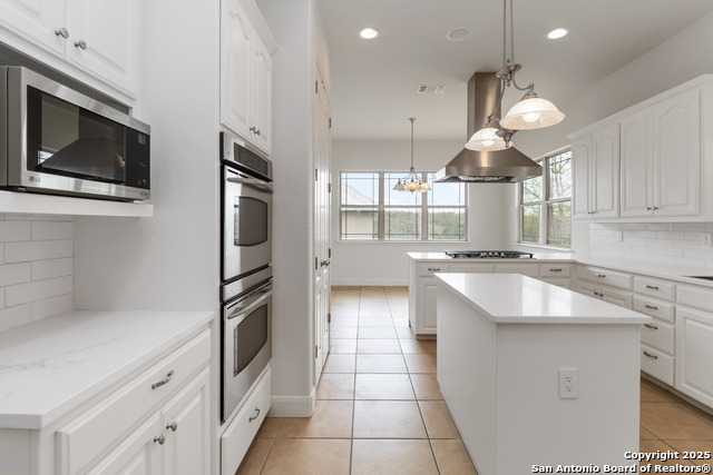 Image 15 of 66 For 211 Scarlett Ridge