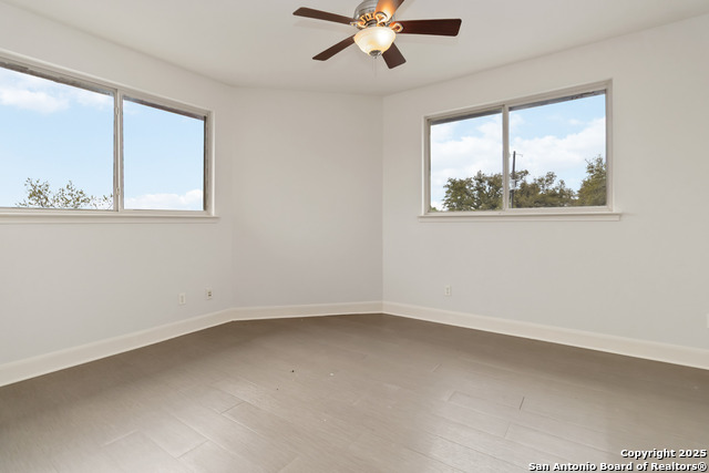 Image 37 of 66 For 211 Scarlett Ridge