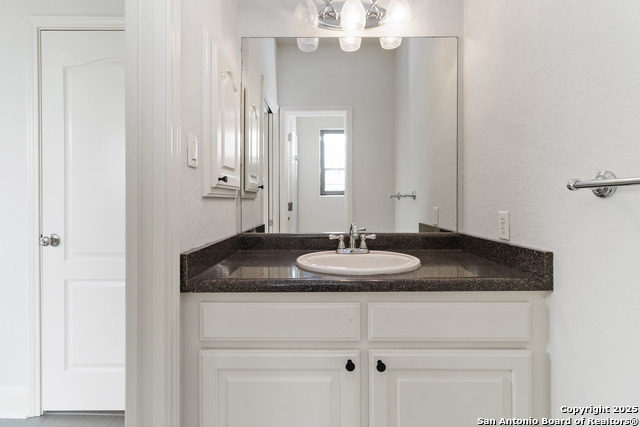 Image 38 of 66 For 211 Scarlett Ridge