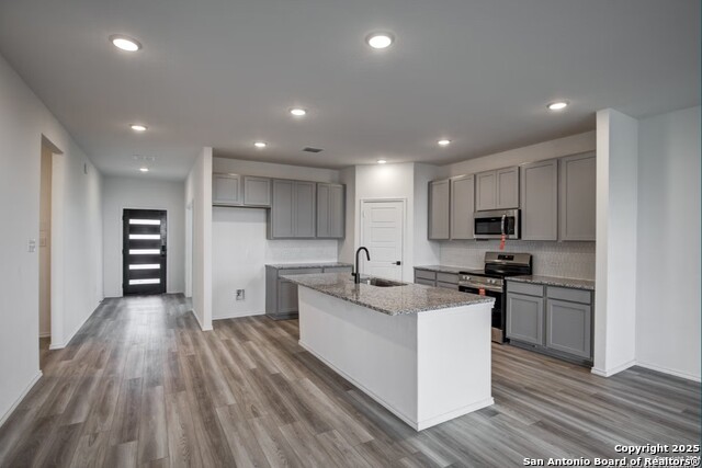 Image 10 of 36 For 6602 Lowrie Block