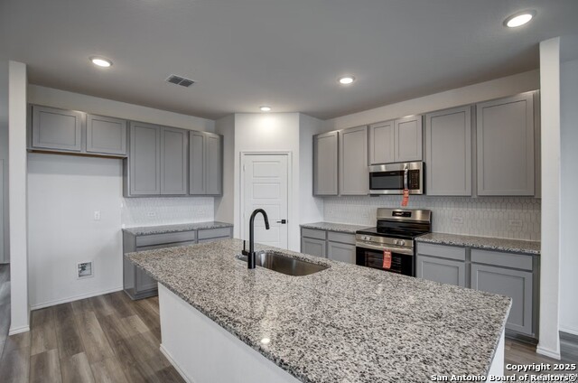 Image 11 of 36 For 6602 Lowrie Block