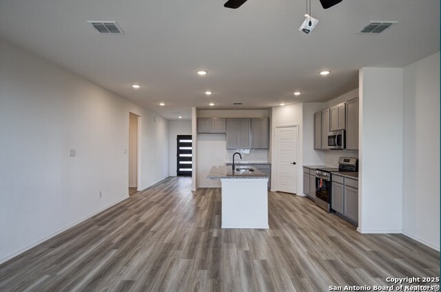 Image 13 of 36 For 6602 Lowrie Block