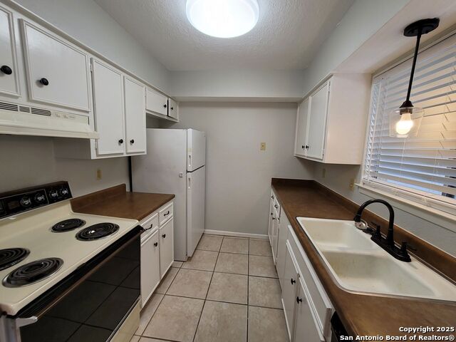 Image 6 of 19 For 9503 Powhatan  104