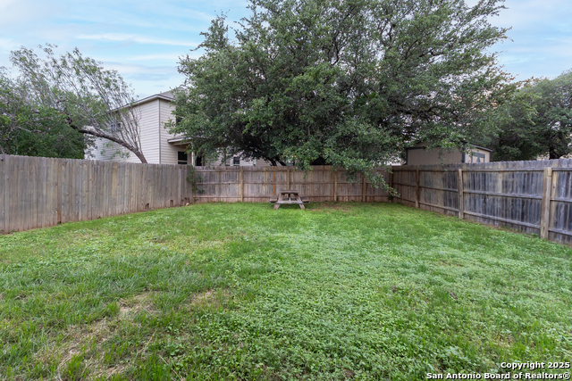Listing photo id 16 for 1843 Gray Fox