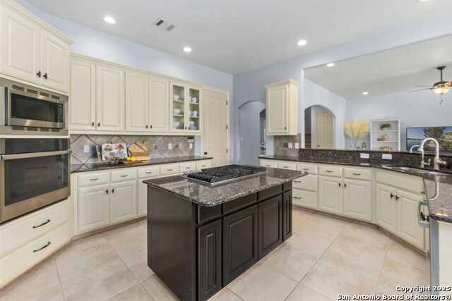Image 17 of 50 For 3239 Roan Way