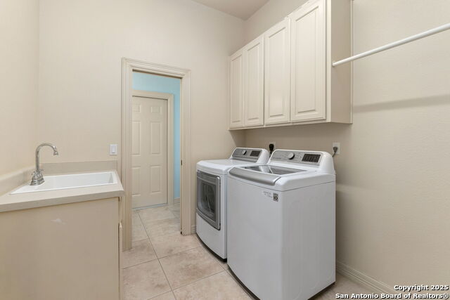 Image 36 of 50 For 3239 Roan Way