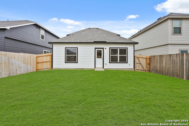 Image 16 of 23 For 2439 Applewhite Meadow