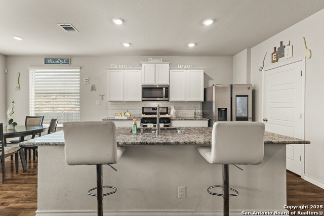 Image 9 of 27 For 639 Able  