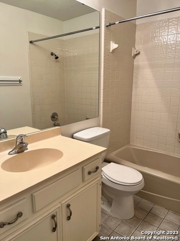 Image 12 of 13 For 3431 River North Dr