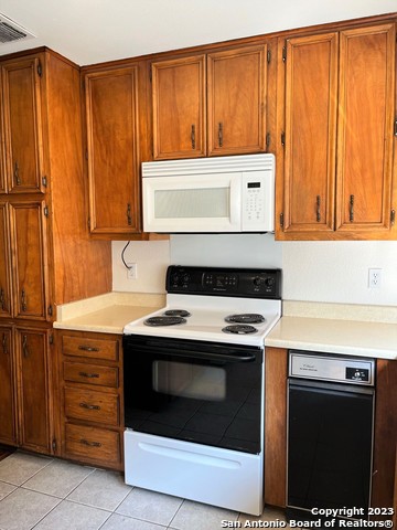 Image 6 of 13 For 3431 River North Dr