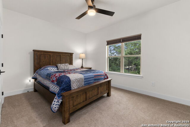 Image 21 of 33 For 445 Settlers Ln