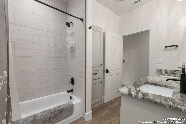 Image 26 of 33 For 445 Settlers Ln