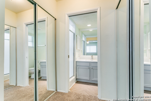 Listing photo id 18 for 7442 Castle Trail Dr