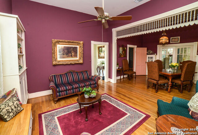 Listing photo id 8 for 1201 10th