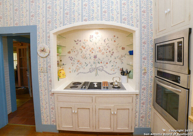 Listing photo id 13 for 1201 10th